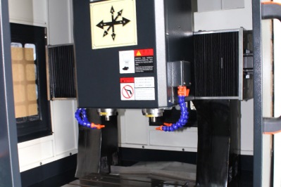 三頭精雕機(jī)操作注意事項(xiàng)