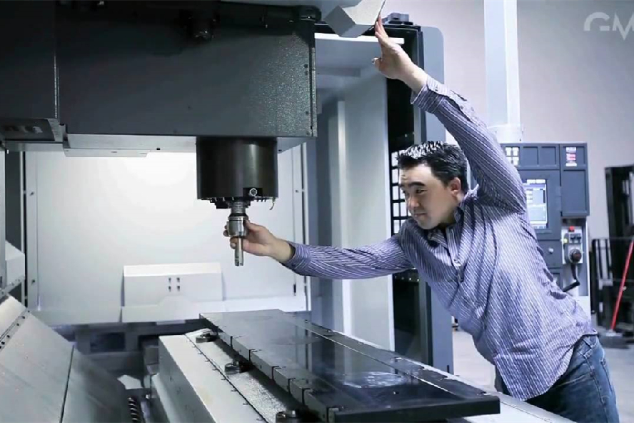 數(shù)控雕銑機