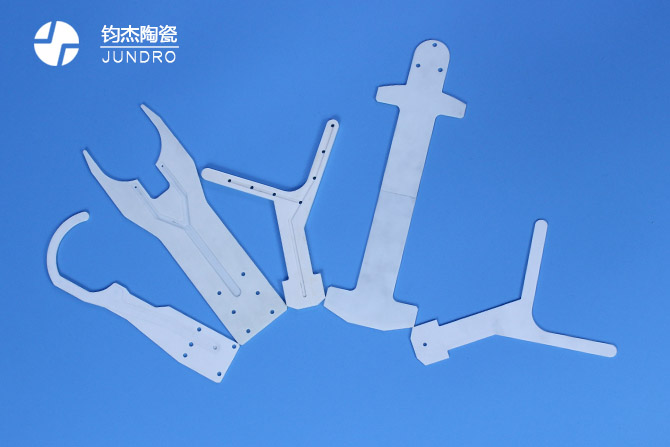 氧化鋁陶瓷機(jī)械手臂